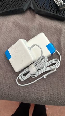 Apple MacBook Pro power cord
