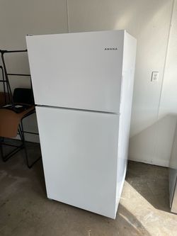 Amana Refrigerator (1 month warranty)