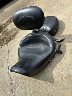 Mustang Studded Seat For Harley With Drivers Backrest