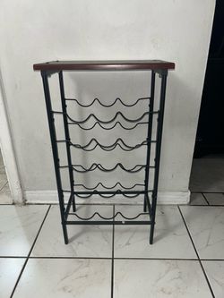 Rack metálico para 18 botellas de vino