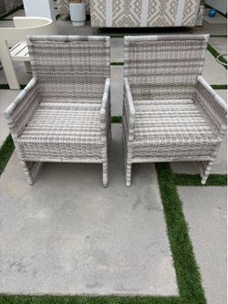 Outdoor patio chairs