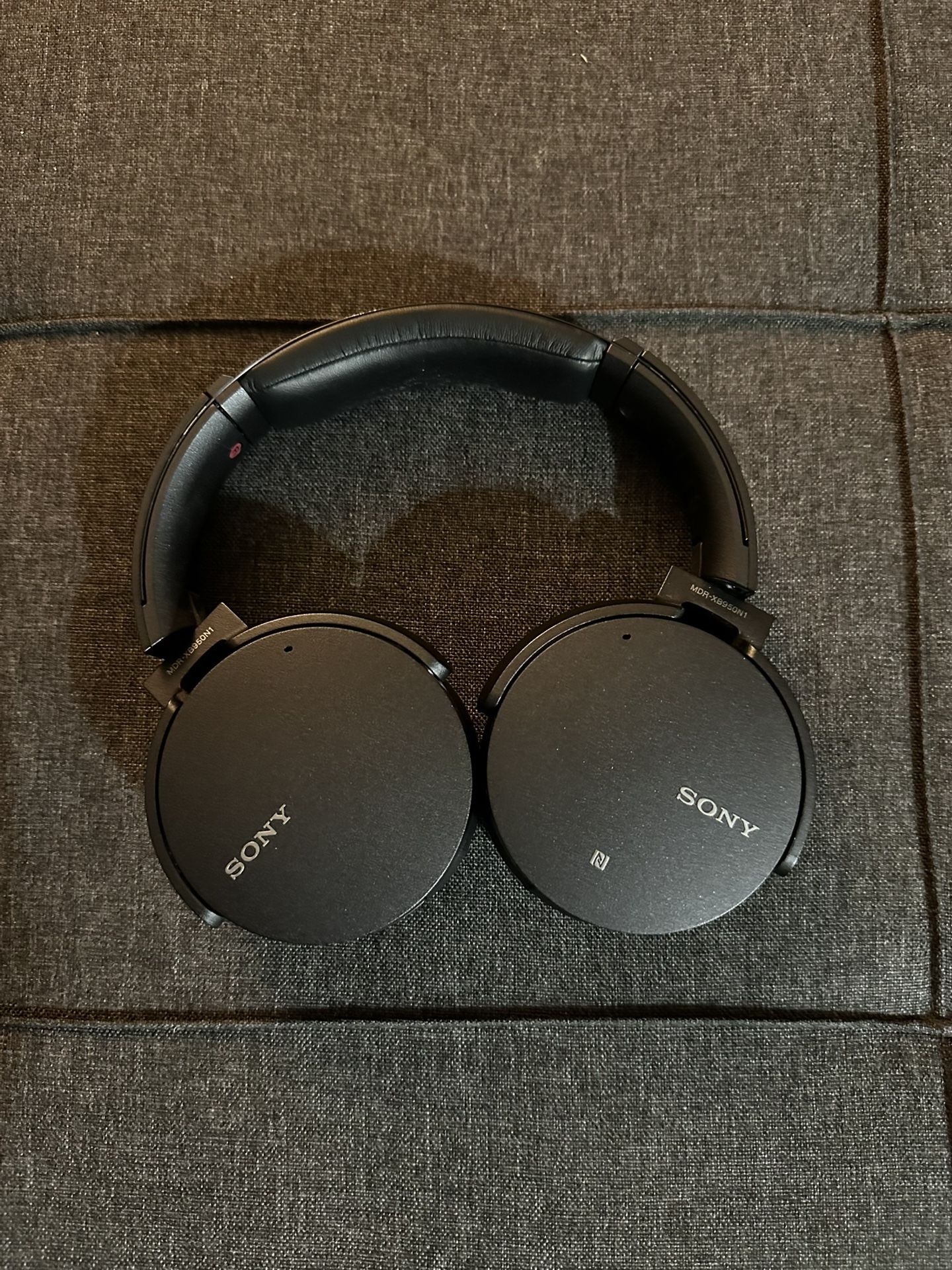 Sony MDR-XB950N1 Extra Bass Wireless Headphones - Black