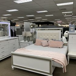 BEDROOM SETS 