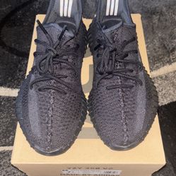 Yeezy Boost 350 V2