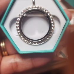 Origami Owl Lockets And Charms