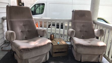 Captains chairs for van