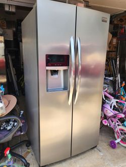 Refrigerador Stainless Steel In Good Condition Extra Clean Works Perfectly