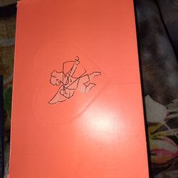 Valentine's Nikes Size 9