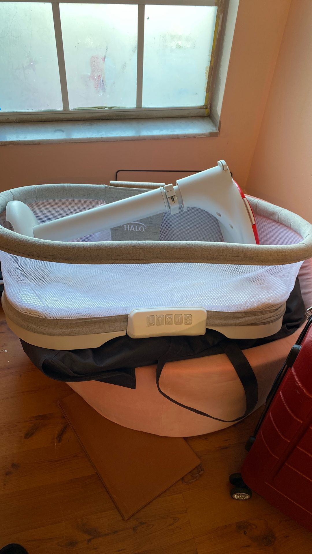 Halo Bassinest Swivel Sleeper