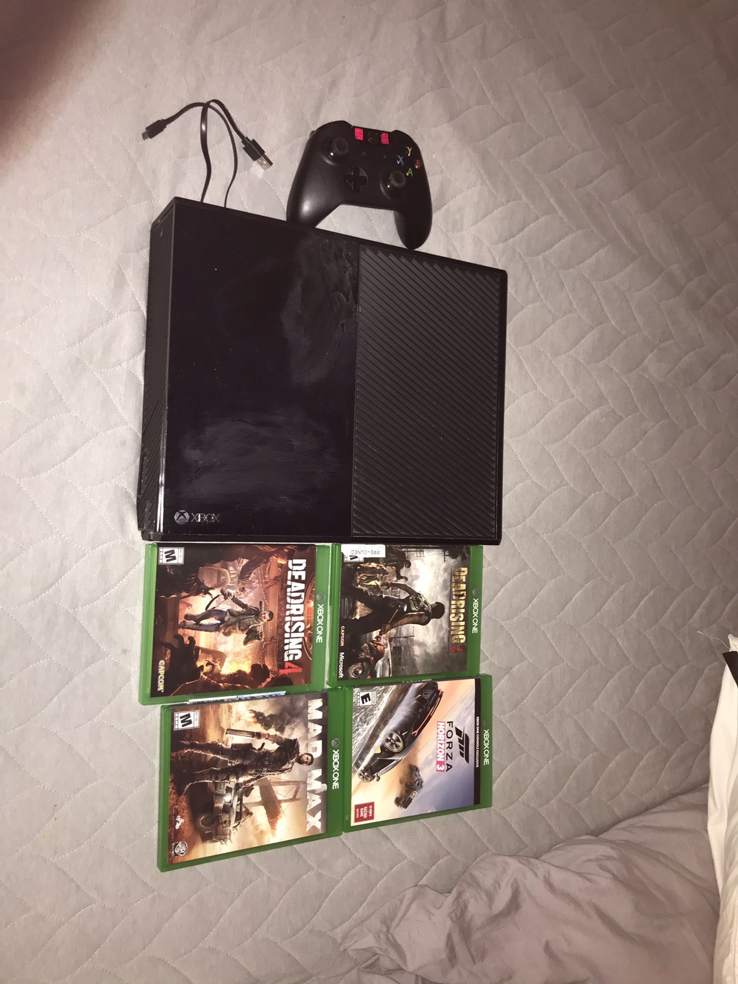 Xbox one with 4 Games, controller, and cords. (CASH ONLY, NO TRADE)