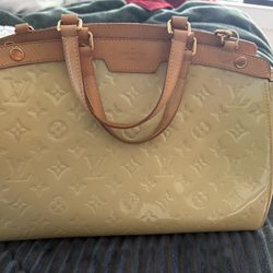 Louis Vuitton Vernis Brea MM 
