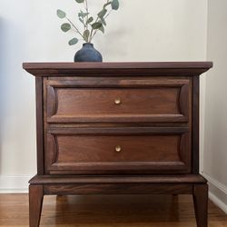 Refinished vintage MCM Dixie Nightstand, Walnut Furniture, Solid Wood, End Table 