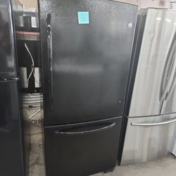 Ge Bottom Freezer Fridge 