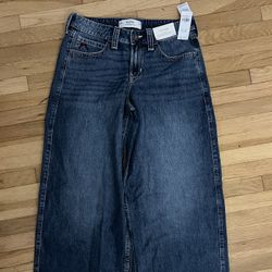 Brand new with tags Hollister cherry bow jeans 