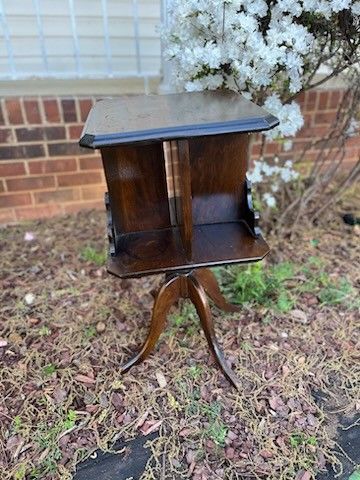 🔥Rare 18th Century Rotating Walnut Book Table