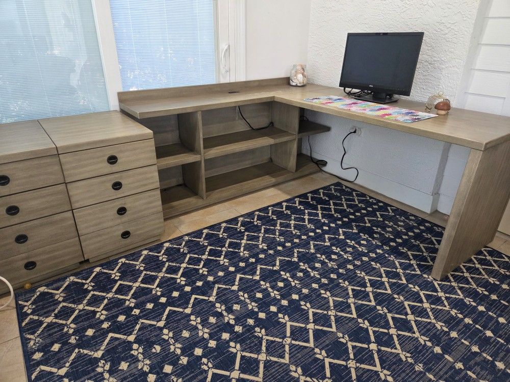 L-Desk W/storage Drawers 