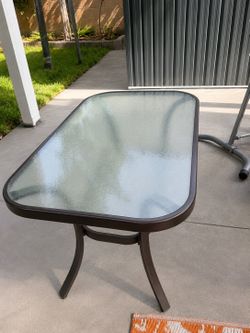 Outdoor mini table
