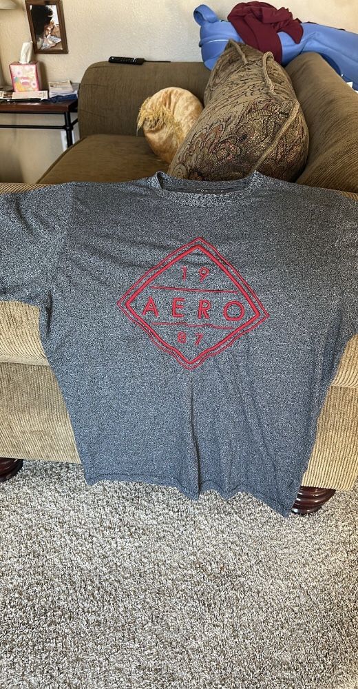 Aeropostale T-shirt Medium