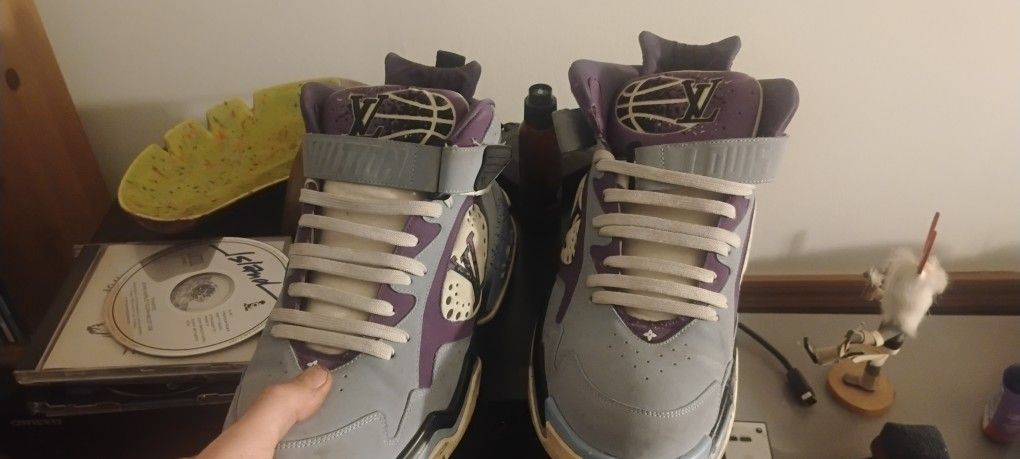 Louis Vuitton Sneakers Size 10M