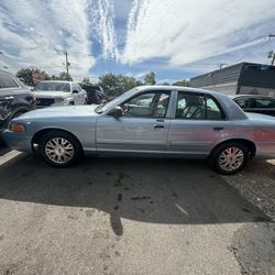 2003 Crown Vic
