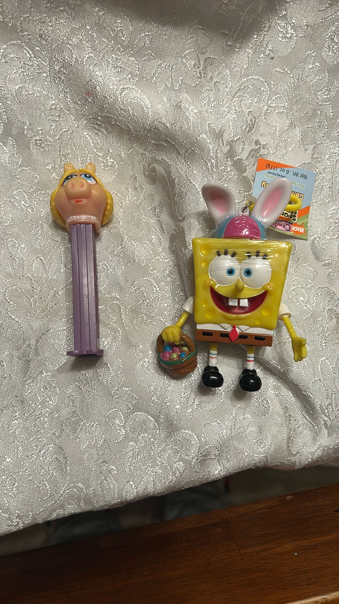 Collectibles - Spongebob And Miss Piggy