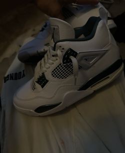 Jordan 4