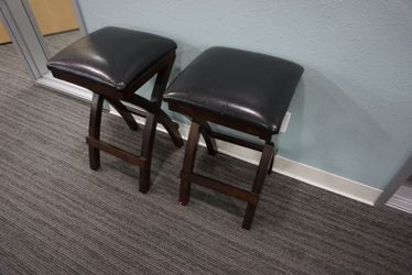 2 barstool