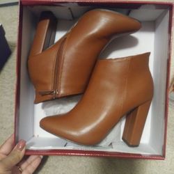 Heel ankle boots