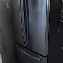 GE Refrigerator 