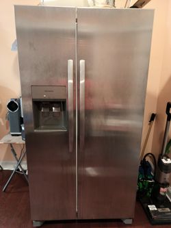 Side by side Frigidaire Refrigerator