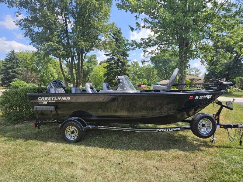 2017 Crestliner Fishhawk platinum edition