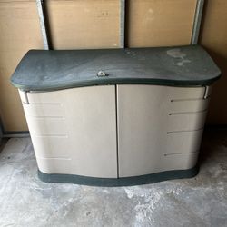 Rubbermaid Shed 