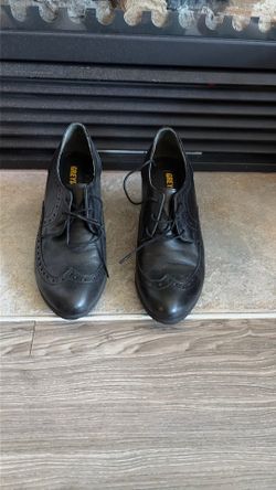 Classic Dress Shoes – Excellent Condition