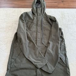 Men’s Nike Olive Green  Jacket Size Medium