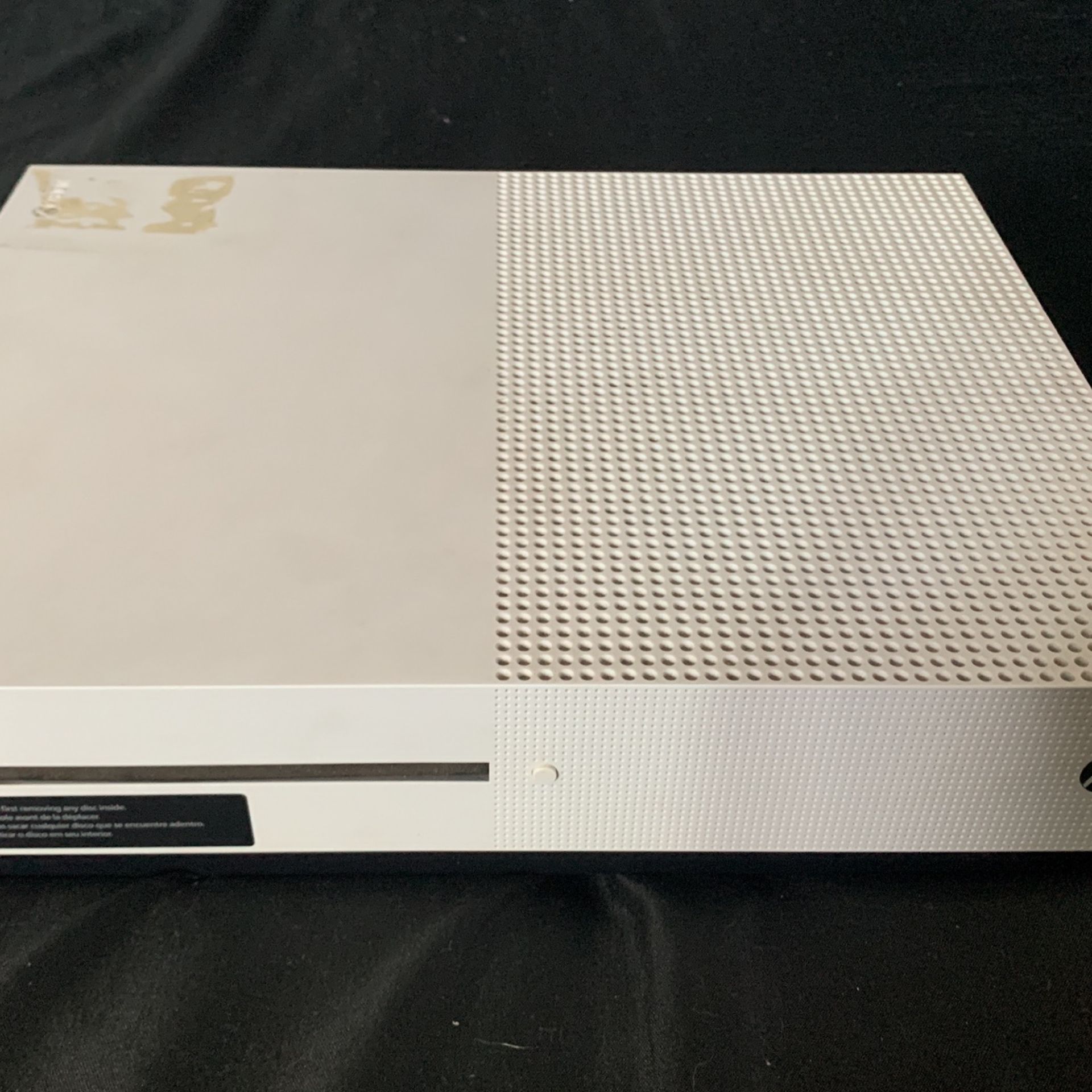 Xbox One S