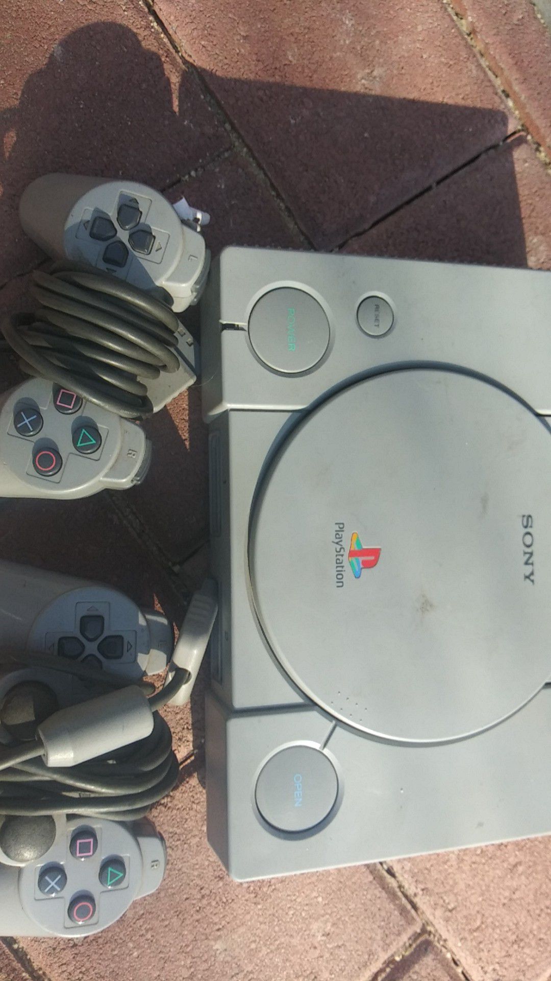 Ps1 consol and 2 controlls only