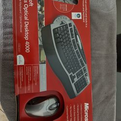 Microsoft Wireless Laser Desktop 4000 Keyboard Mouse Combo Comfort Curve HD.