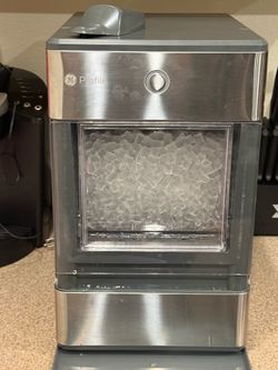 GE Opal nugget ice works very well no issues at all