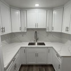 Kitchen cabinets  FINANCING AVAILABLE 18 MONTHS NO INTEREST 