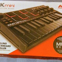 Akai MPK Mini MK3 25 Keys Keyboard MIDI Controller - Special Edition Black