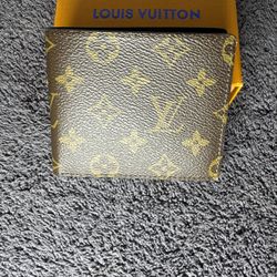 Brown Leather Luxury Accessory New With Box