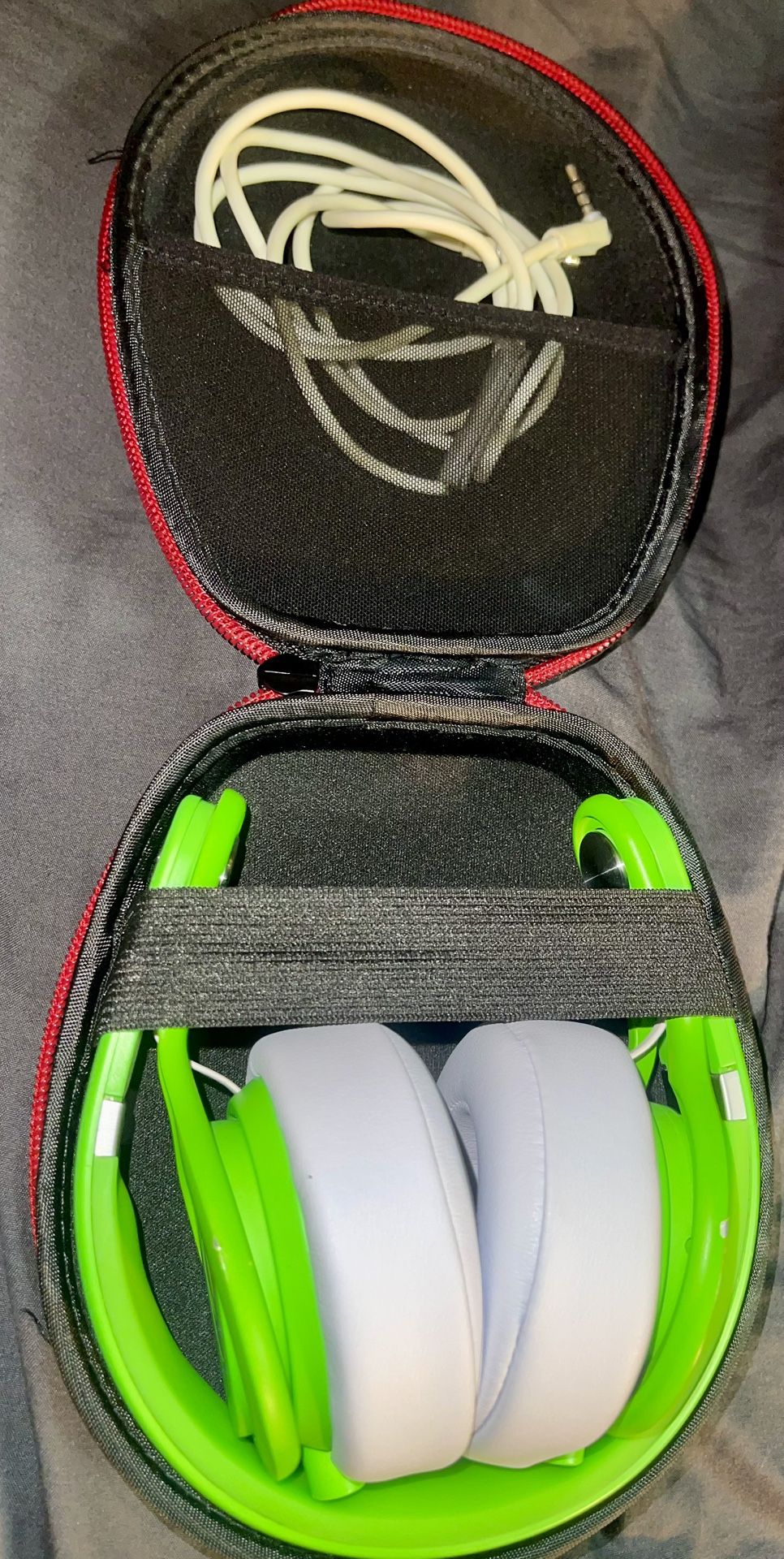 Beats ๐ง Mixr Neon Green Wired Headphones