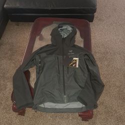 Large black Arc'teryx Jacket 
