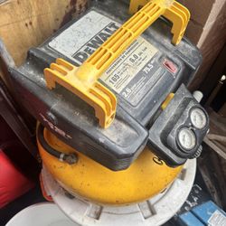 Dewalt Compressor 