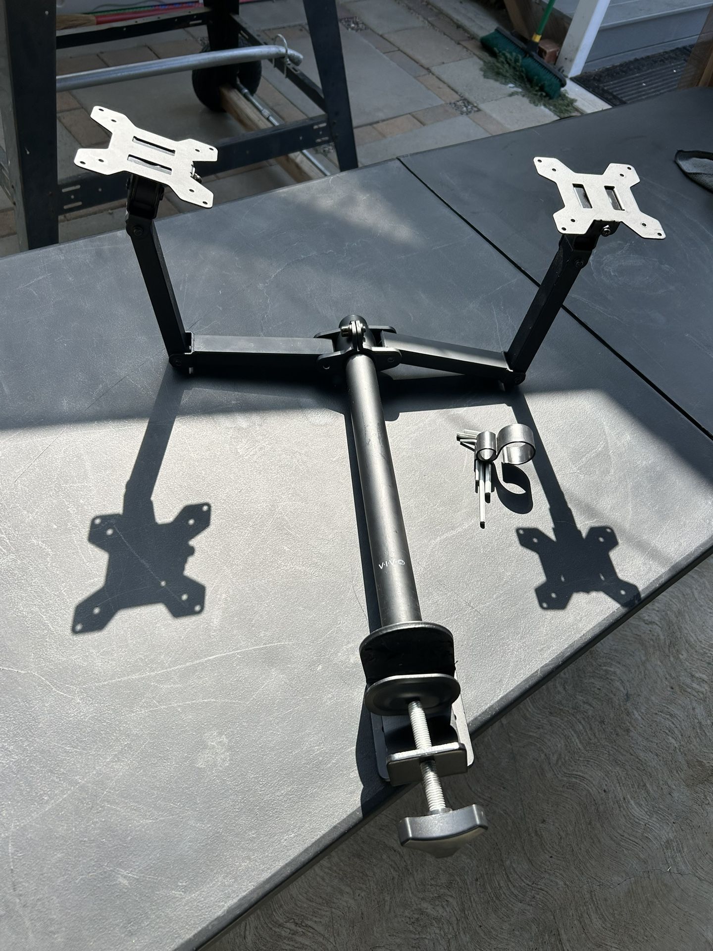 Vivo Dual Monitor Mounts