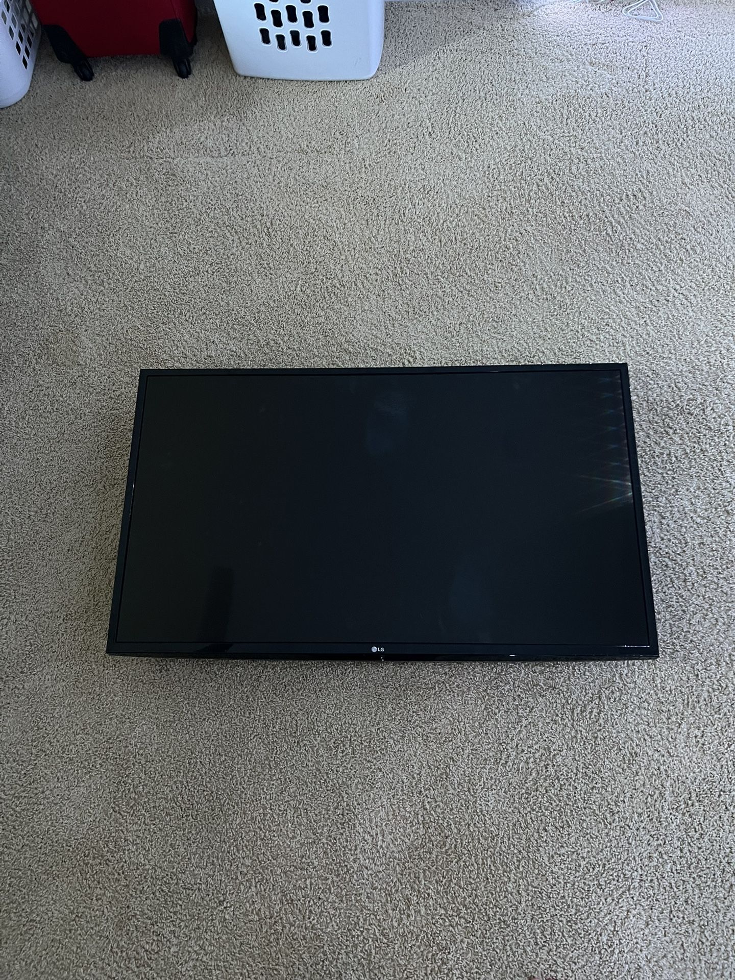 LG 43LH5700 43-inch Full HD Smart LED TV