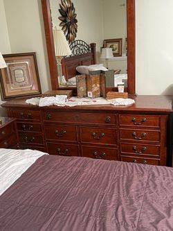 Free dresser with merror