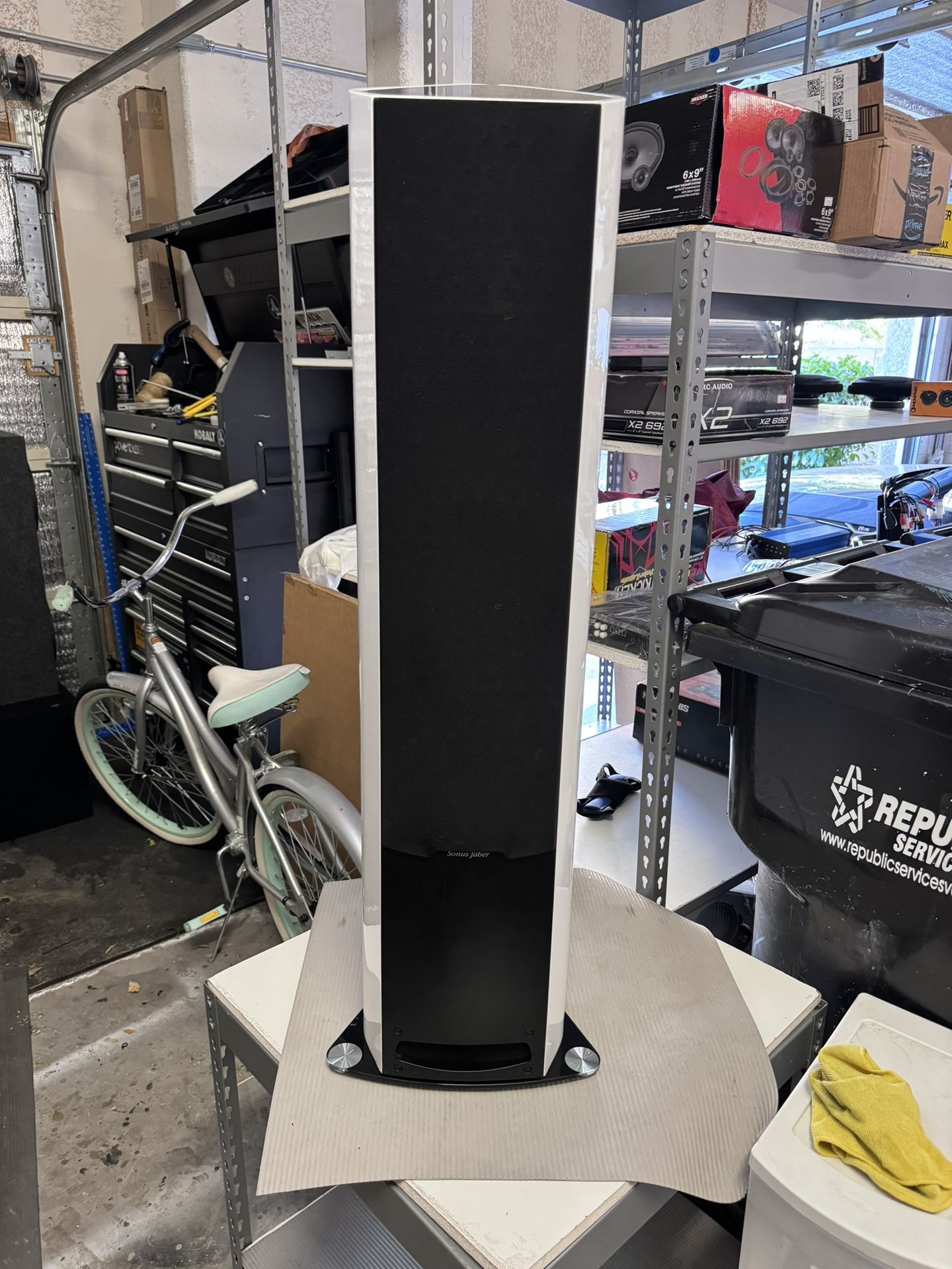 Sonus Faber Venere 3.0 Single Speaker Tower Gloss White