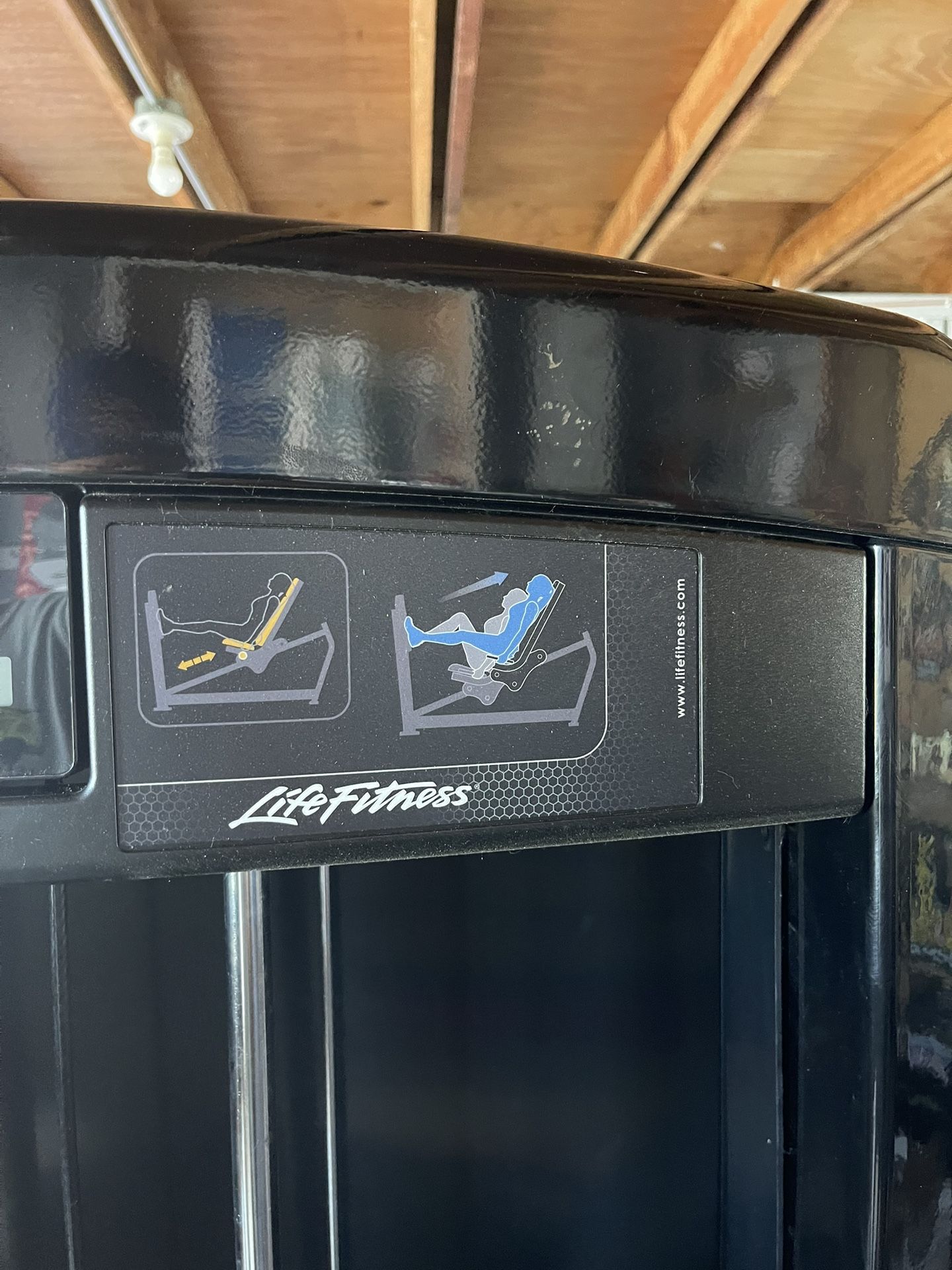 Life Fitness Seated Leg Press