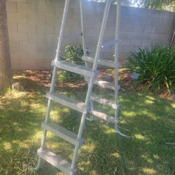 4 step pool ladder 